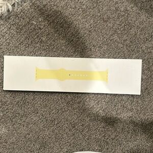 Apple Watch 40mm Lemon Cream Sport Band
